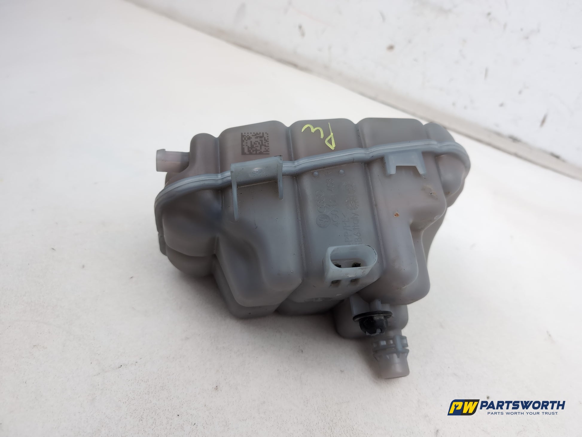Audi A6 S Line Black Ed Tdi Quat 2.0l Diesel Radiator Expansion Tank 4g0121403r - photo 3