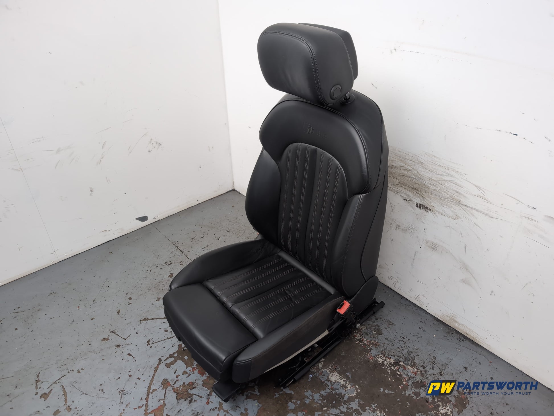 Seat Front RH 3