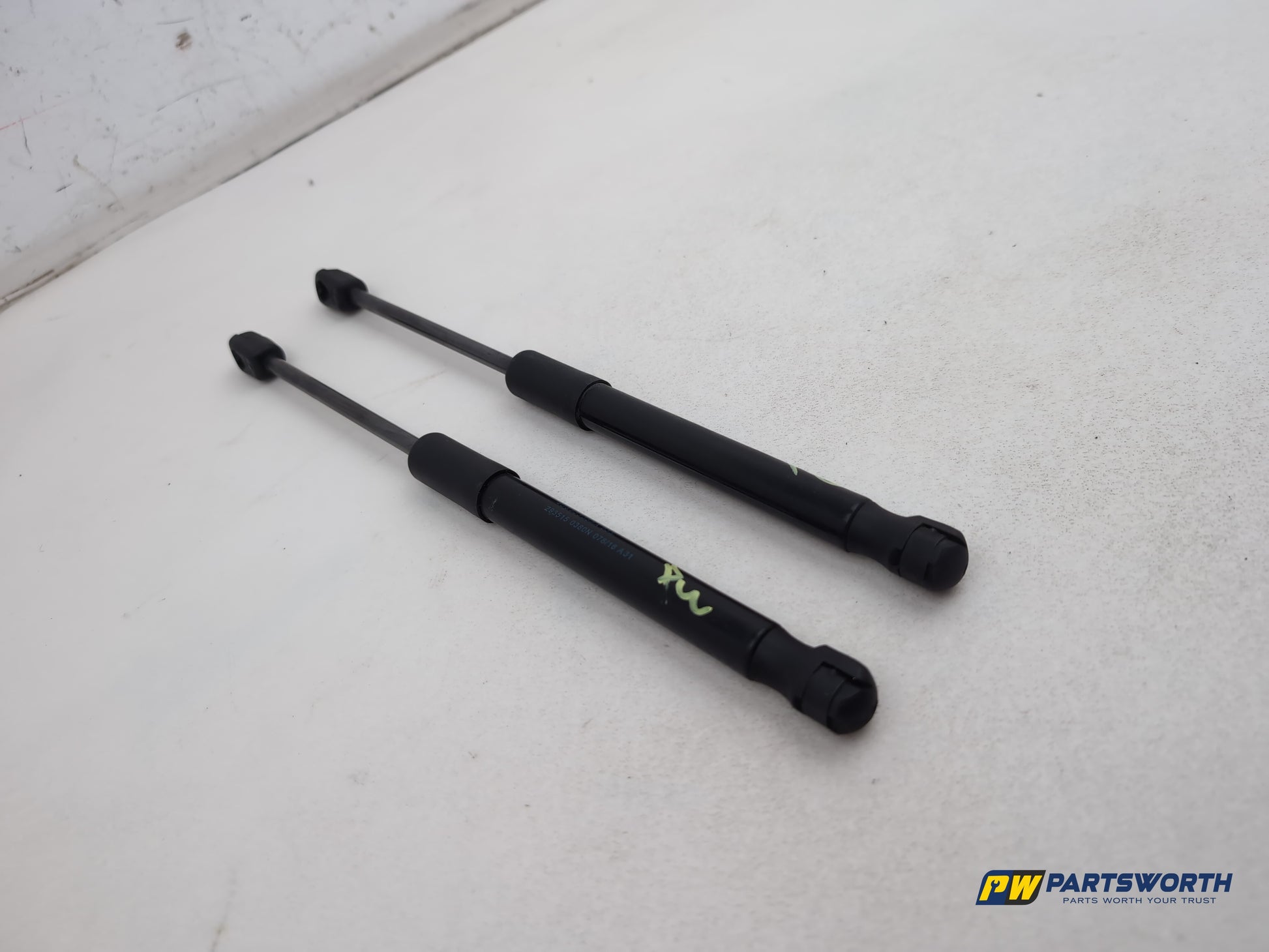 Audi A6 S Line Black Ed Tdi Quat Sa Bonnet Suport Gas Strut Pair 4g8823359a - photo 3