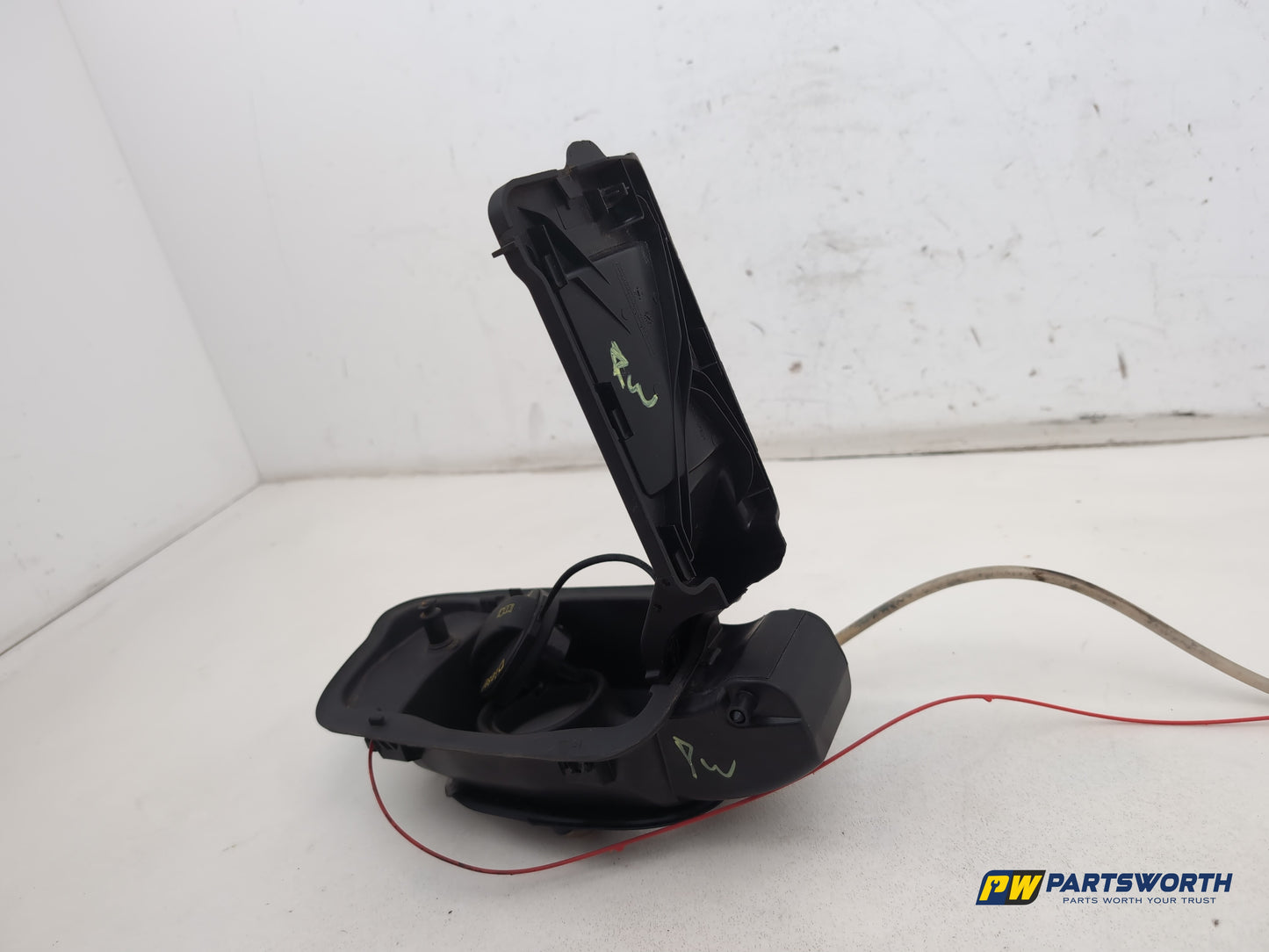 Audi A6 S Line Black Ed Tdi Fuel Filler Cap And Housing 4g0809906 2011-2018 - photo 3
