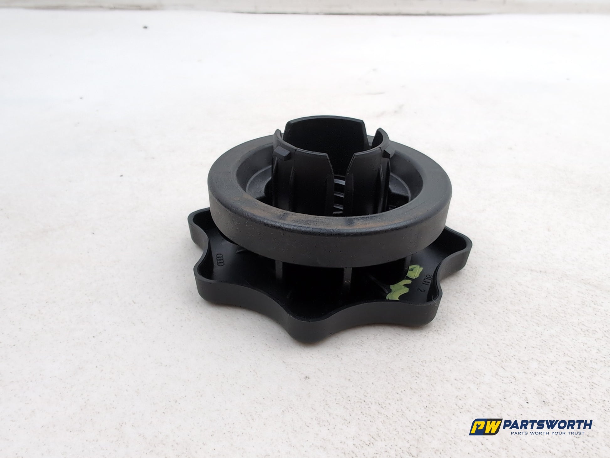 Audi A6 S Line Black Ed Tdi Spare Wheel Tyre Retaining Securing Bolt 2011-2018 - photo 3