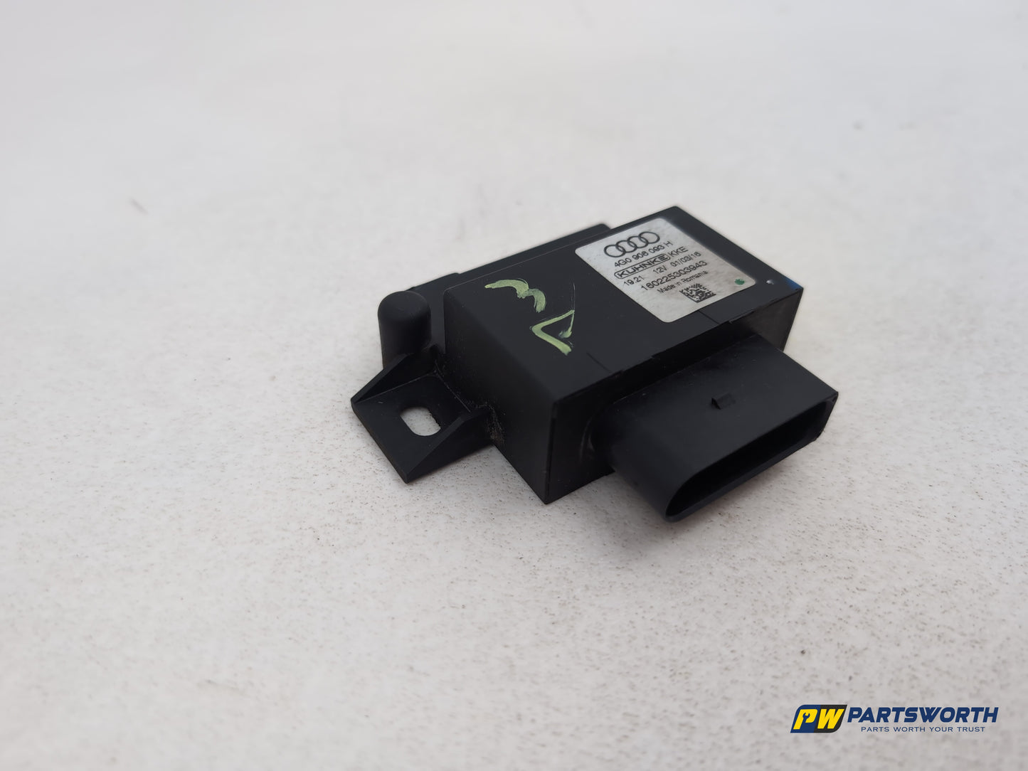 Audi A6 S Line Black Ed Tdi 2.0l Diesel Fuel Pump Control Module Ecu 4g0906093h - photo 3