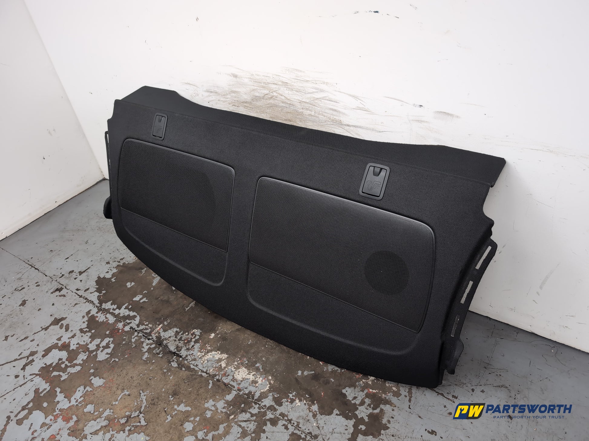 Parcel Shelf 3