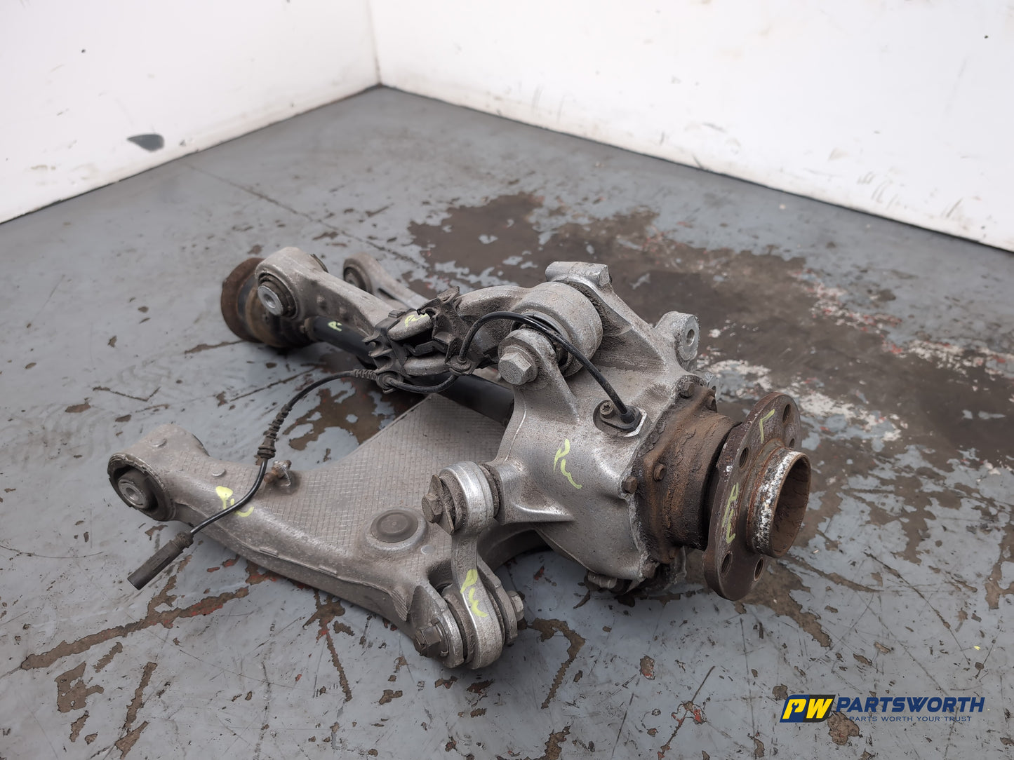Bmw 5 Series F10 520d Se Wheel Hub Rear Lh Passenger Side 2013-2017 - photo 3
