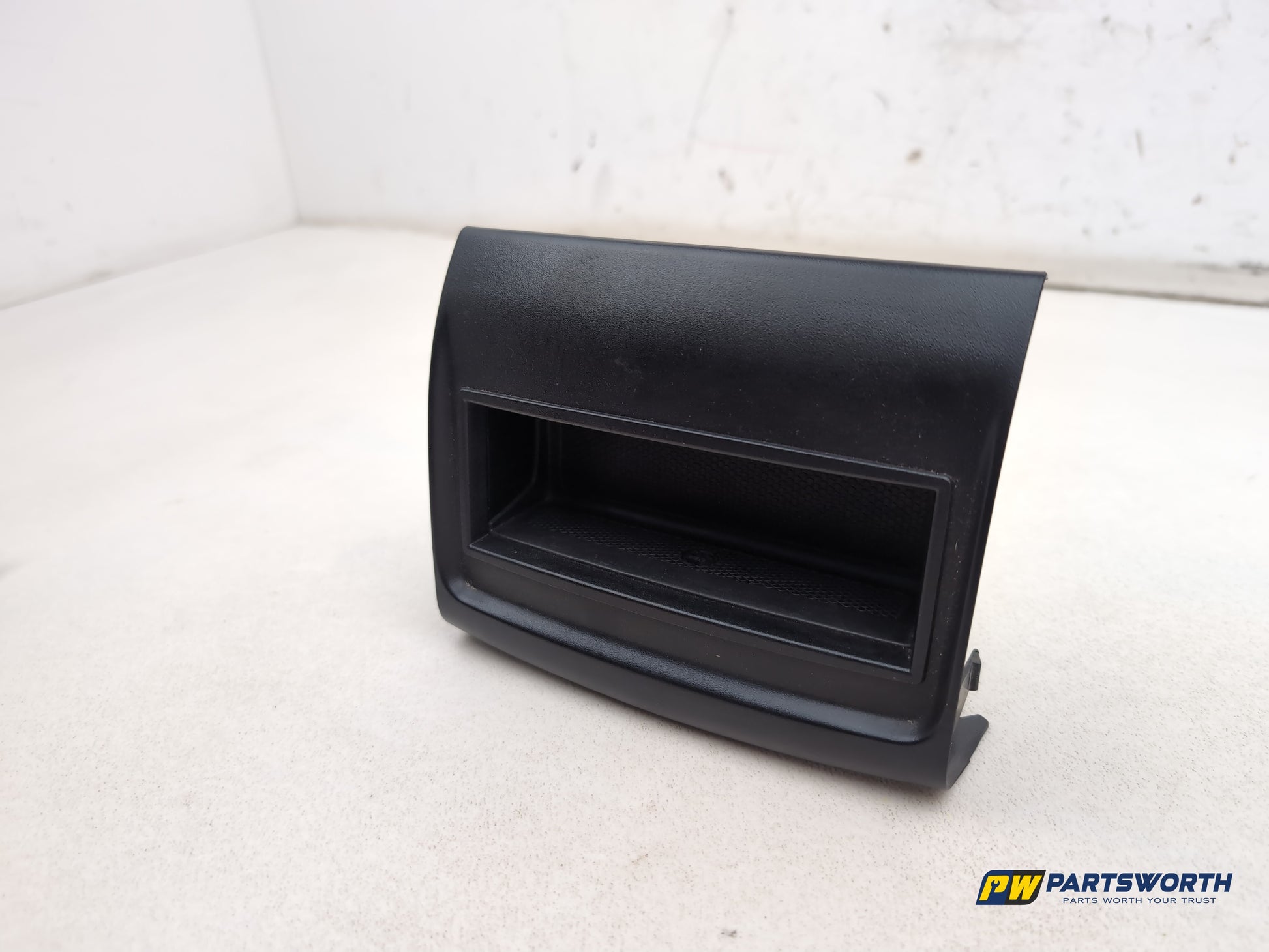 Mercedes R320 R-Class W251 Centre Cosnole Rear Storage Tray A2516830291 - photo 3