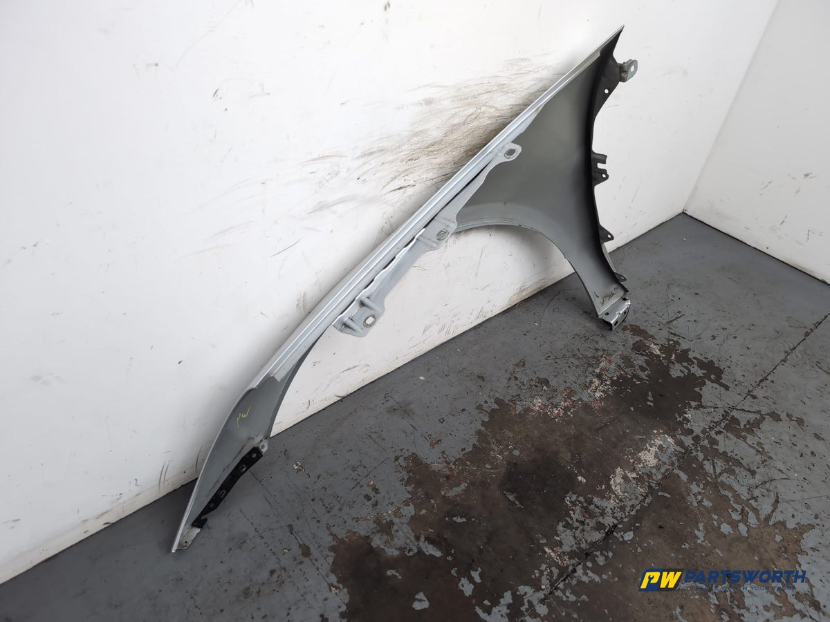 Wing Front RH 9