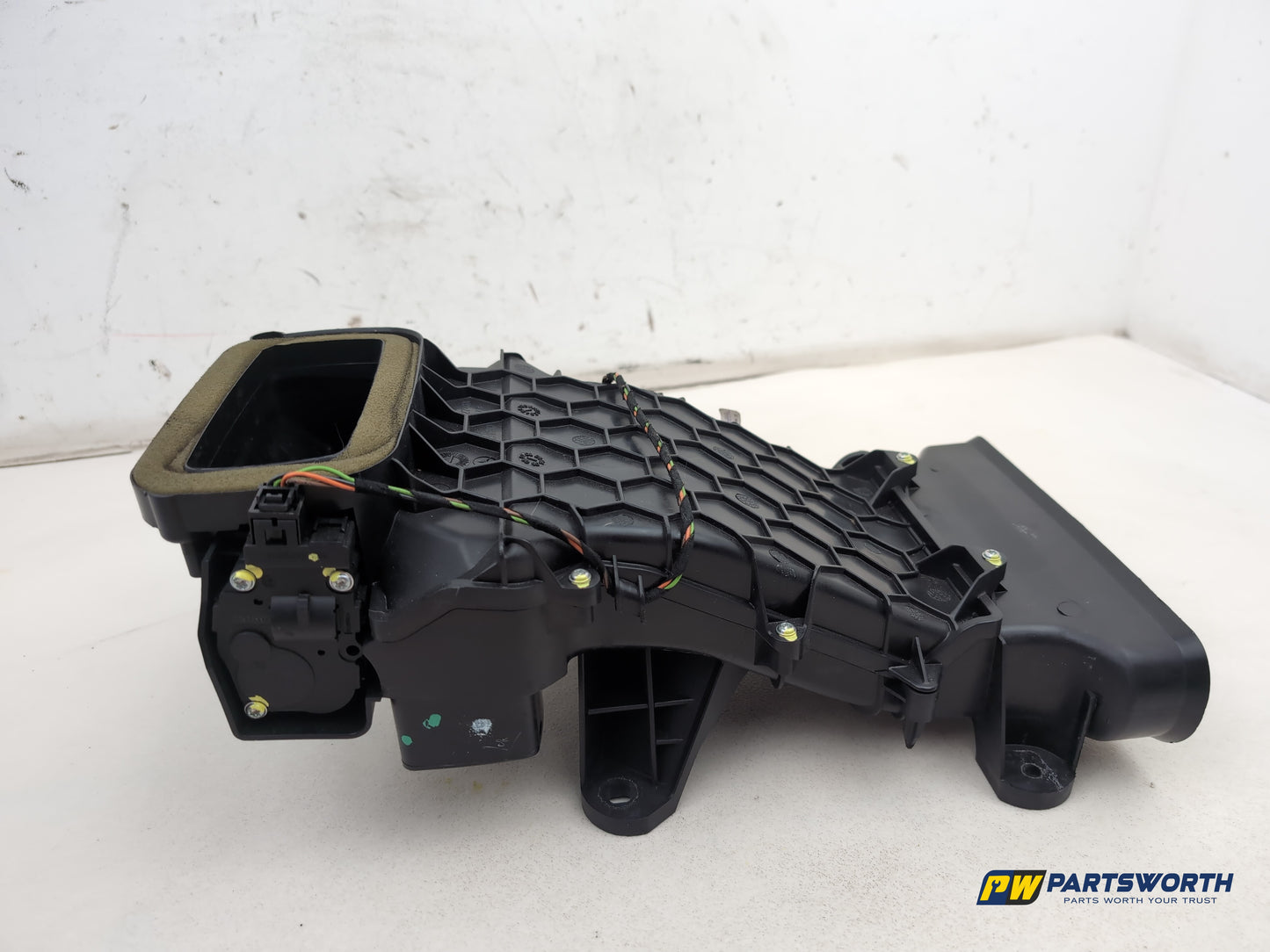 Mercedes R320 R-Class W251 Blower Ventilation Duct A251830030 2006-2011 - photo 9