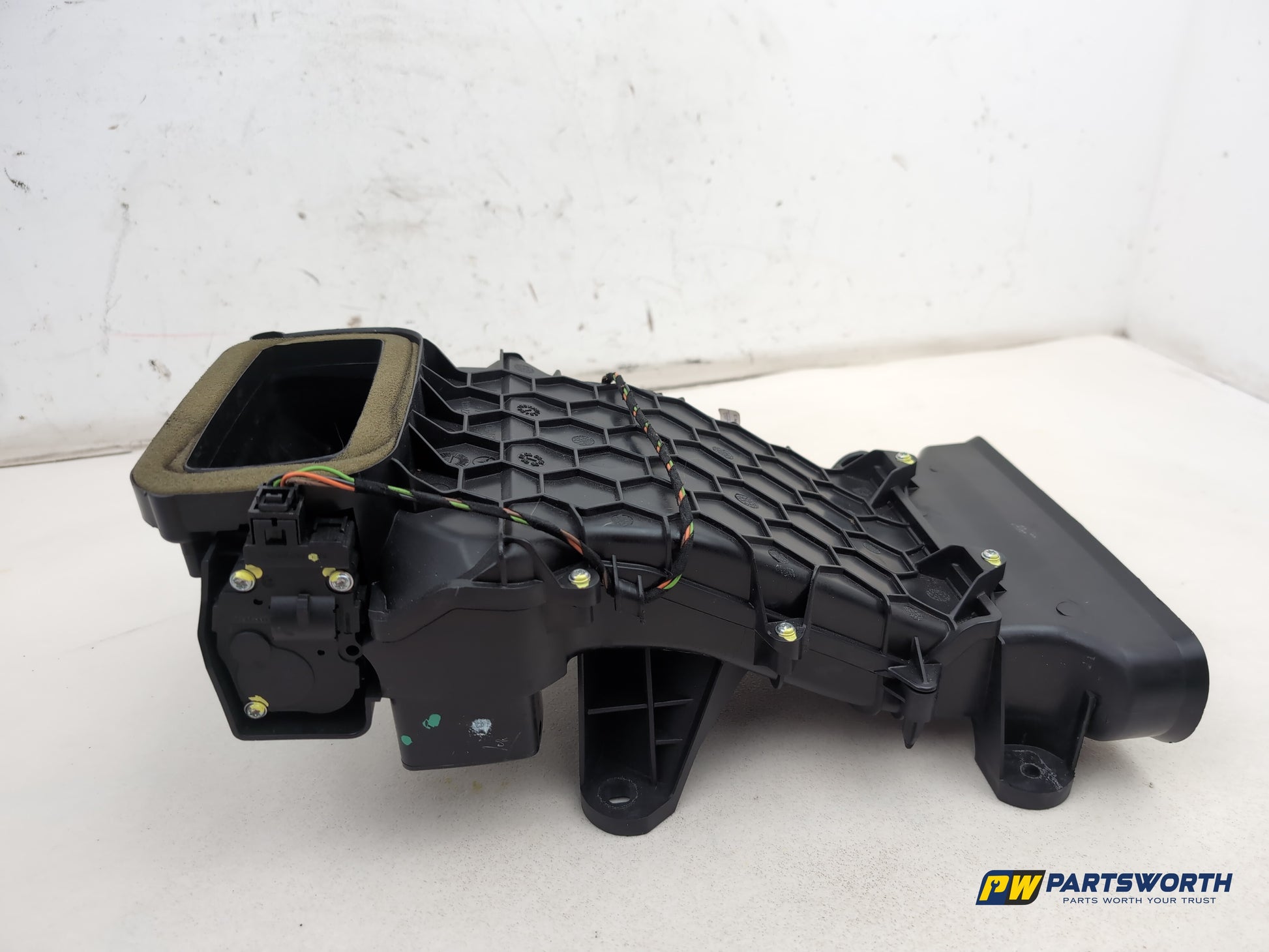 Mercedes R320 R-Class W251 Blower Ventilation Duct A251830030 2006-2011 - photo 9