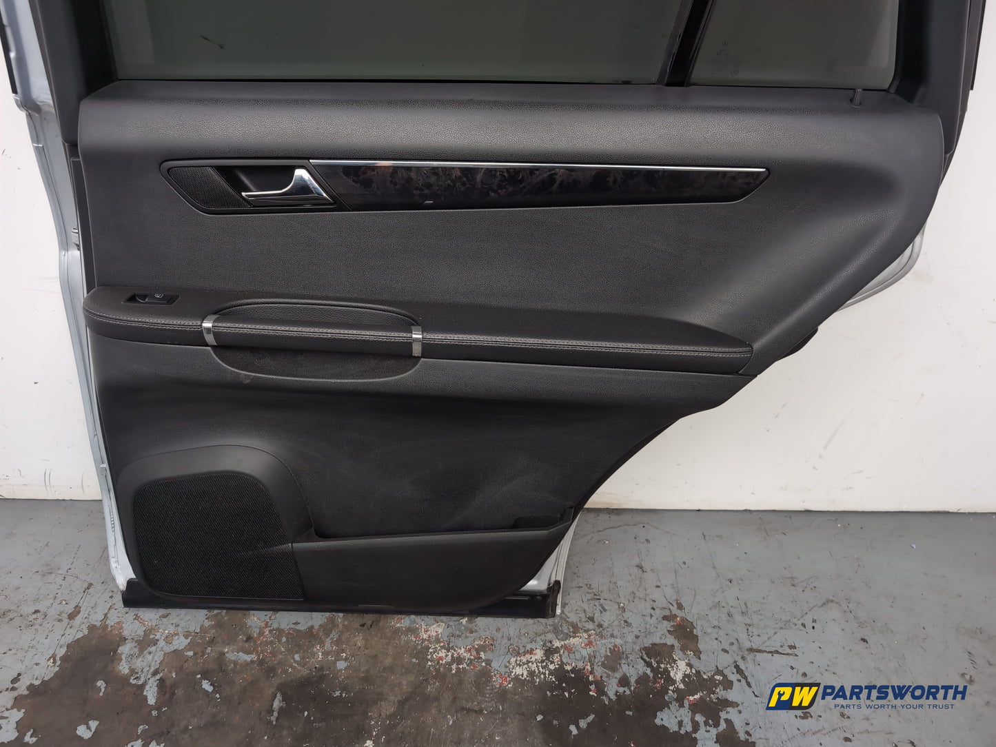 Mercedes R320 R-Class W251 Mpv Door Rear Rh Driver Side Silver C775 2006-2013 - photo 9