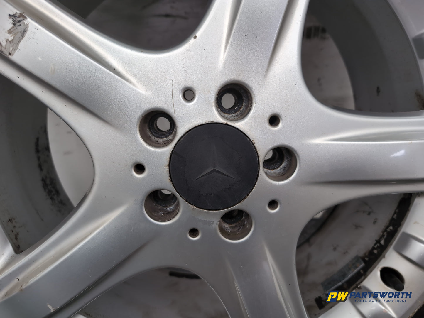 Mercedes R320 R-Class W251 Wheel With Tyre 255/50 R19 A2514011202 - photo 3