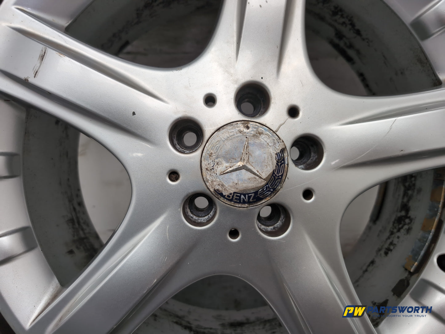 Mercedes R320 R-Class W251 Wheel With Tyre 255/50 R19 A2514011202 - photo 3