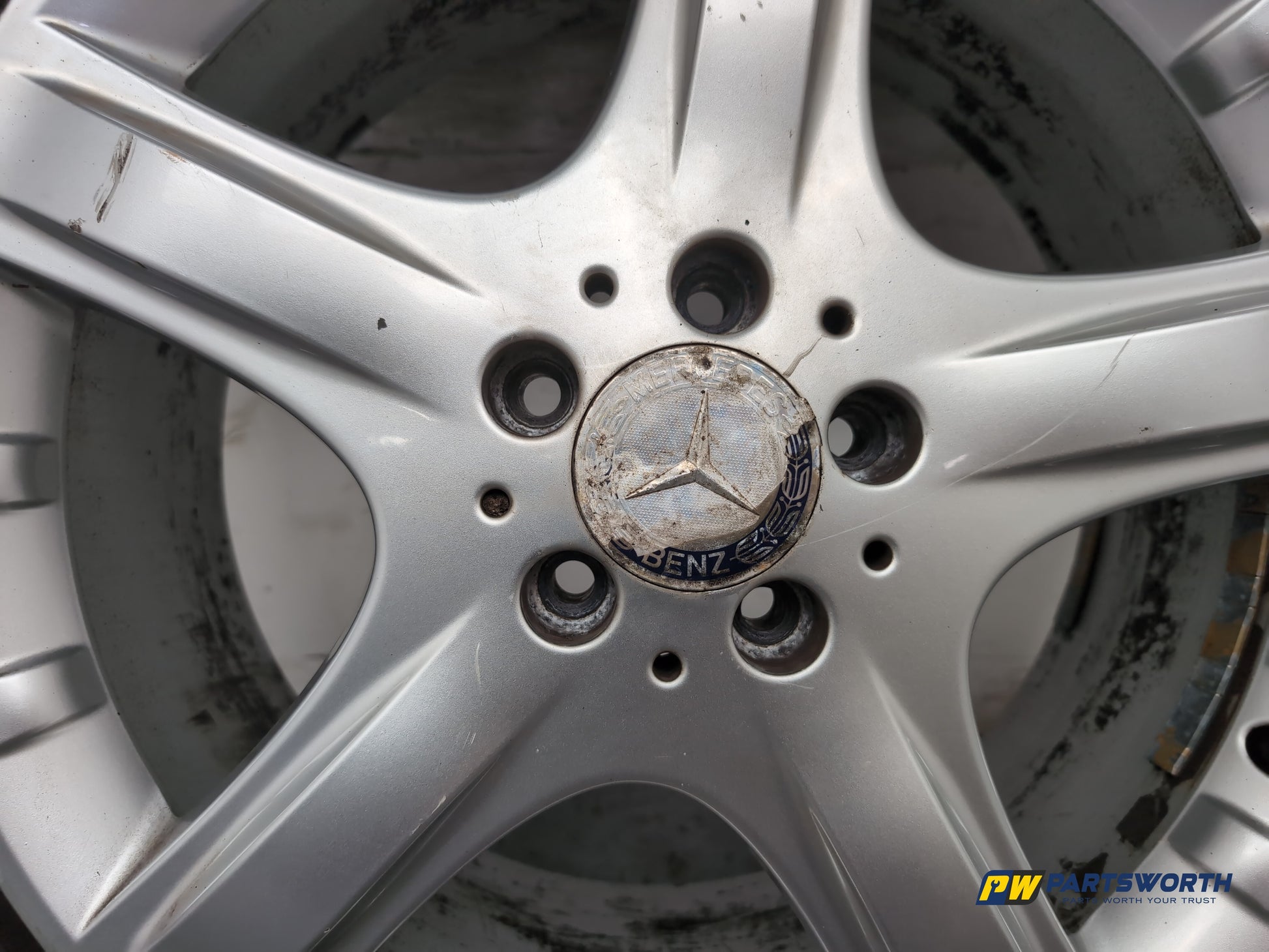Mercedes R320 R-Class W251 Wheel With Tyre 255/50 R19 A2514011202 - photo 3