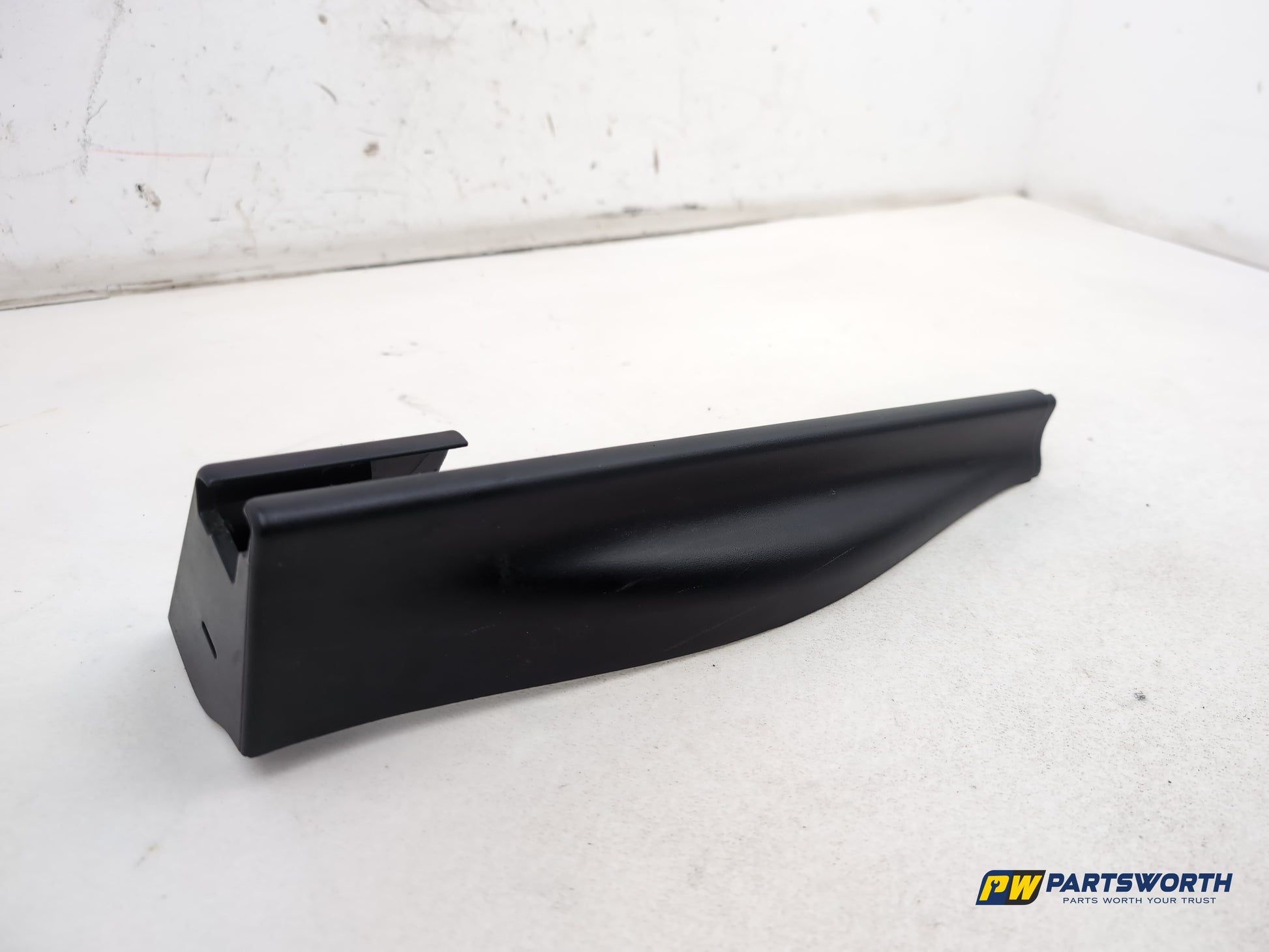 Mercedes R320 R-Class W251 Front Left Seat Rail Track Cover Trim A2519191920 - photo 3