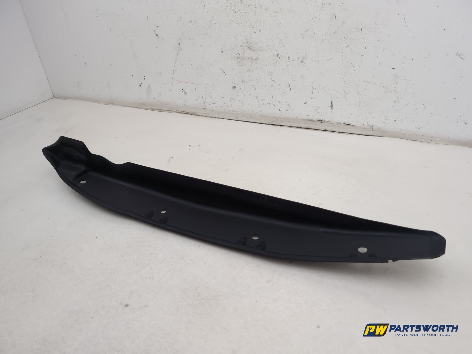Mercedes R320 R-Class W251 Front Right Wing Fender Seal A2518890125 2006-2013 - photo 3