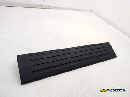Mercedes R320 R-Class W251 Door Step Trim Front Left Passenger A2516860036 - photo 3