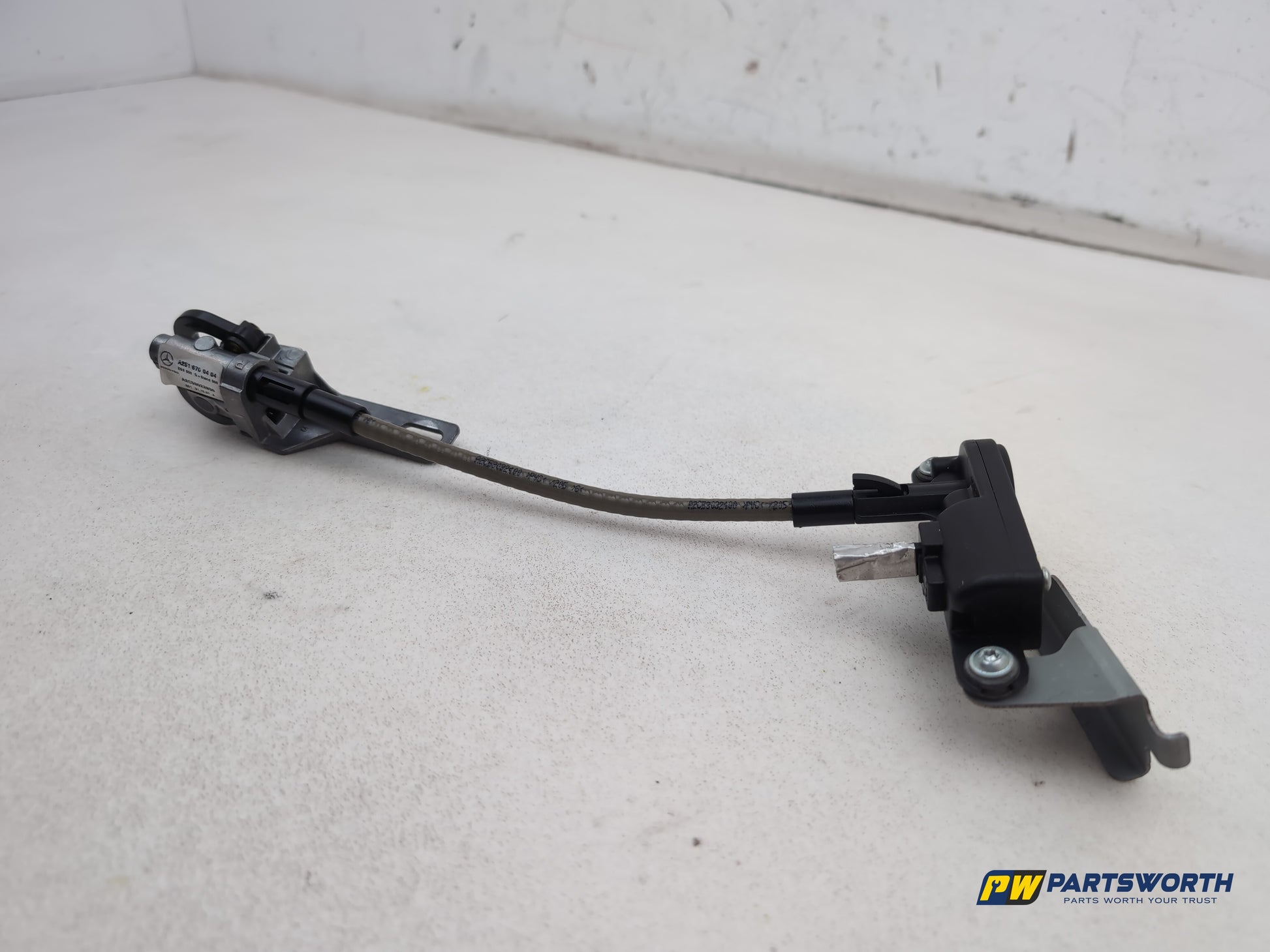 Mercedes R320 R-Class W251 Right Rear Quarter Window Motor Actuator A2518201842 - photo 9