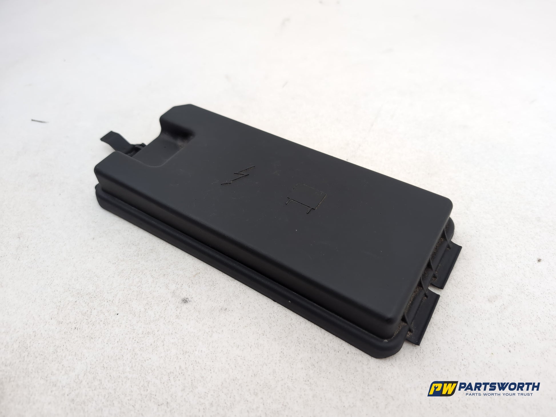 Mercedes R320 R-Class W251 Fuse Box Cover Trim A1645400182 2006-2013 - photo 9