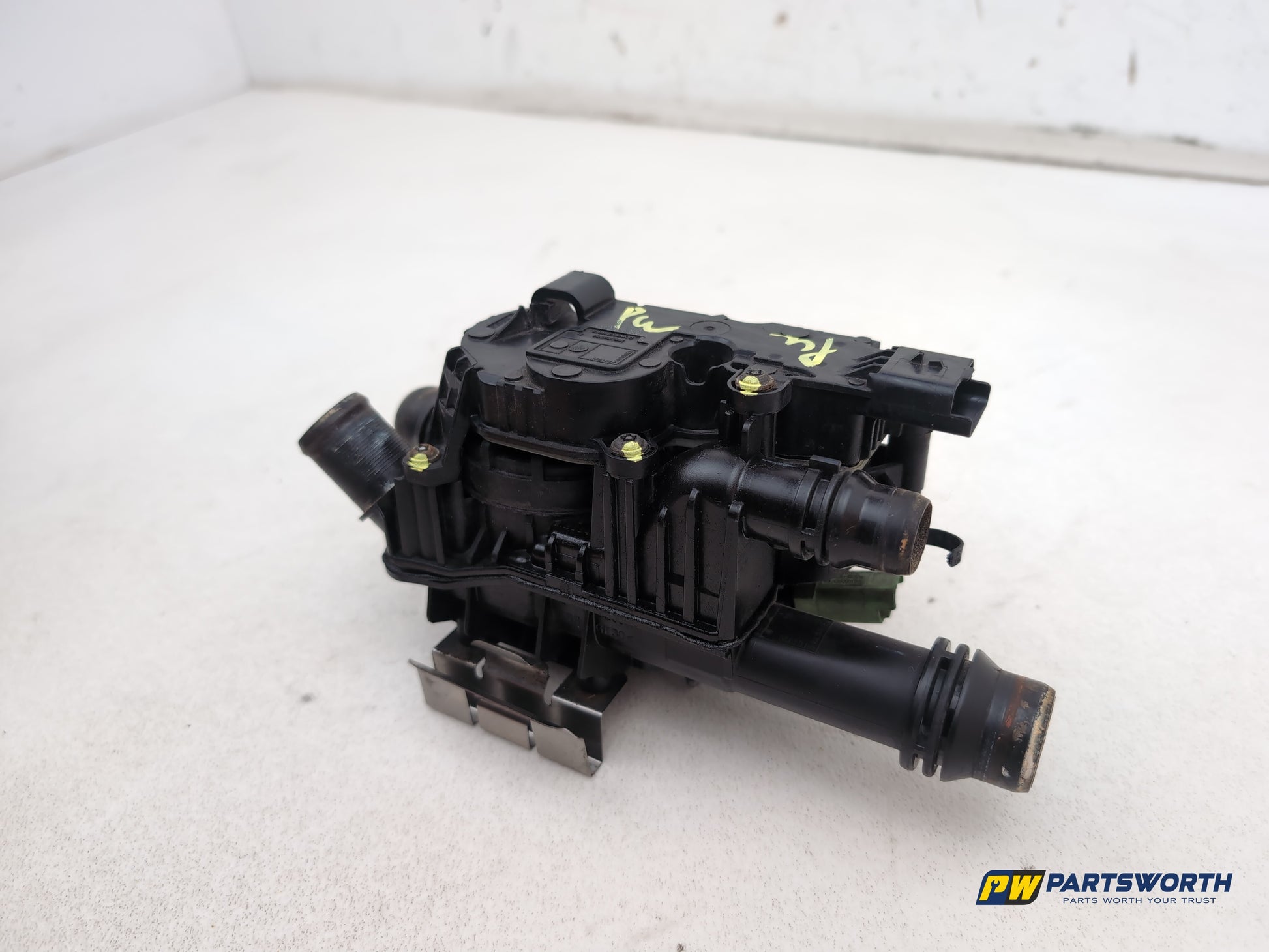 Peugeot 308 Allure Blue Hdi 1.6l Diesel Thermostat Housing 1102639s01 2013-2021 - photo 3