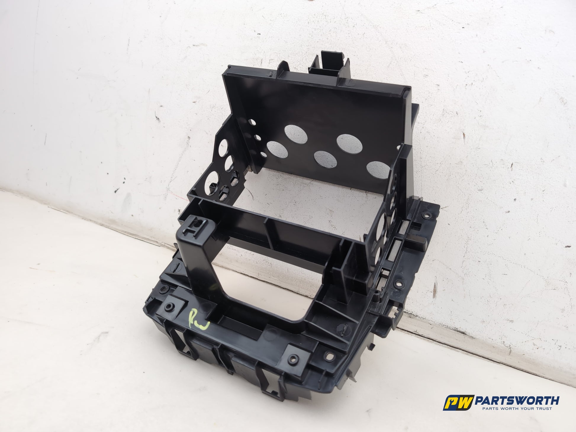 Mercedes R320 R-Class W251 Radio Navigation Holder Bracket Mount A2516800014 - photo 10