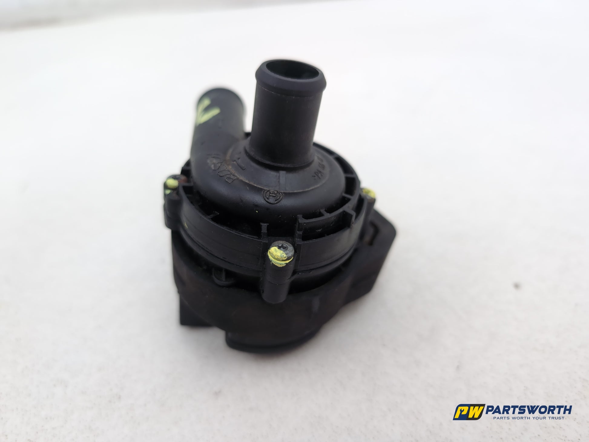 Mercedes R320 R-Class W251 3.0l Diesel Auxiliary Coolant Water Pump A2118350028 - photo 9
