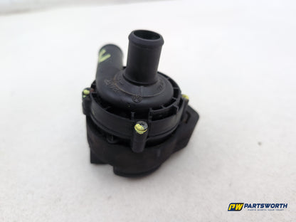 Mercedes R320 R-Class W251 3.0l Diesel Auxiliary Coolant Water Pump A2118350028 - photo 3