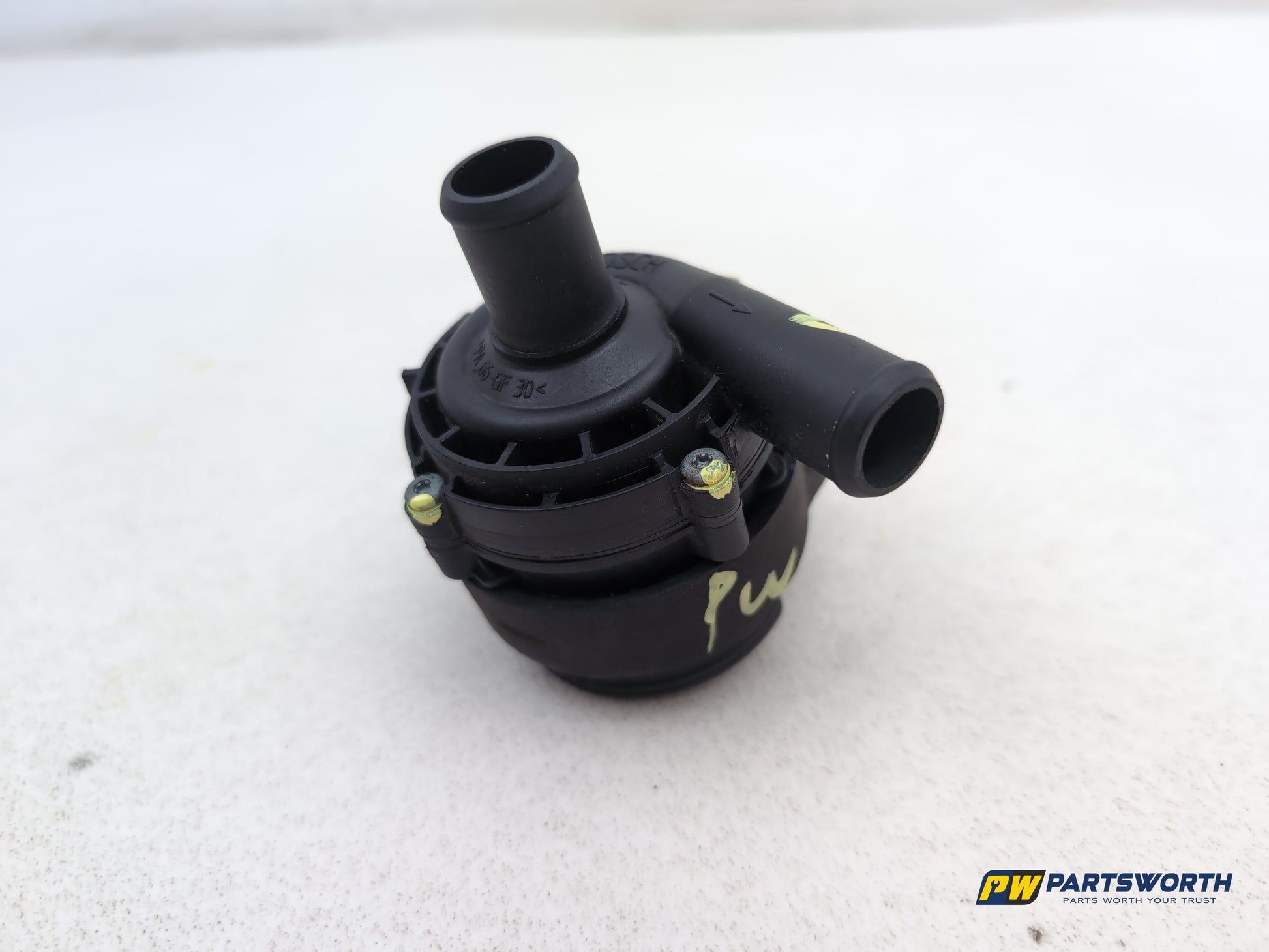 Mercedes R320 R-Class W251 3.0l Diesel Auxiliary Coolant Water Pump A2118350028 - photo 9
