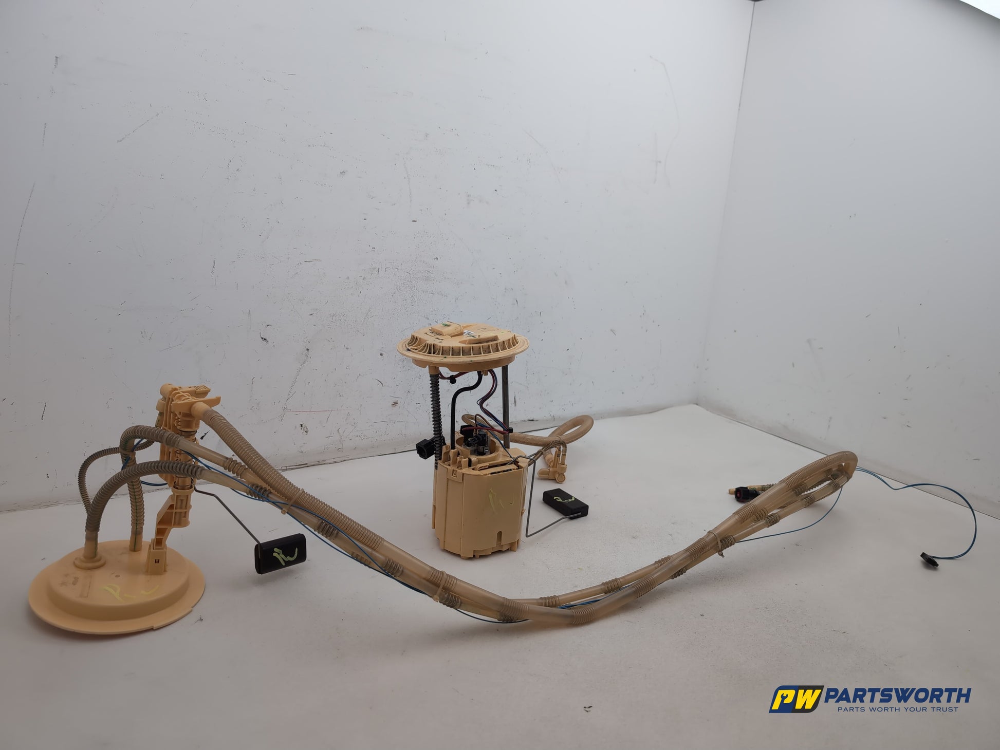 Mercedes R320 R-Class W251 3.0l Diesel In Tank Fuel Pump And Level Sensor - photo 3