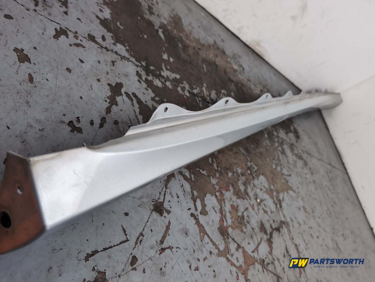 Mercedes R320 R-Class W251 Mpv Side Skirt Rh Driver Side Silver C775 A2516980854 - photo 3
