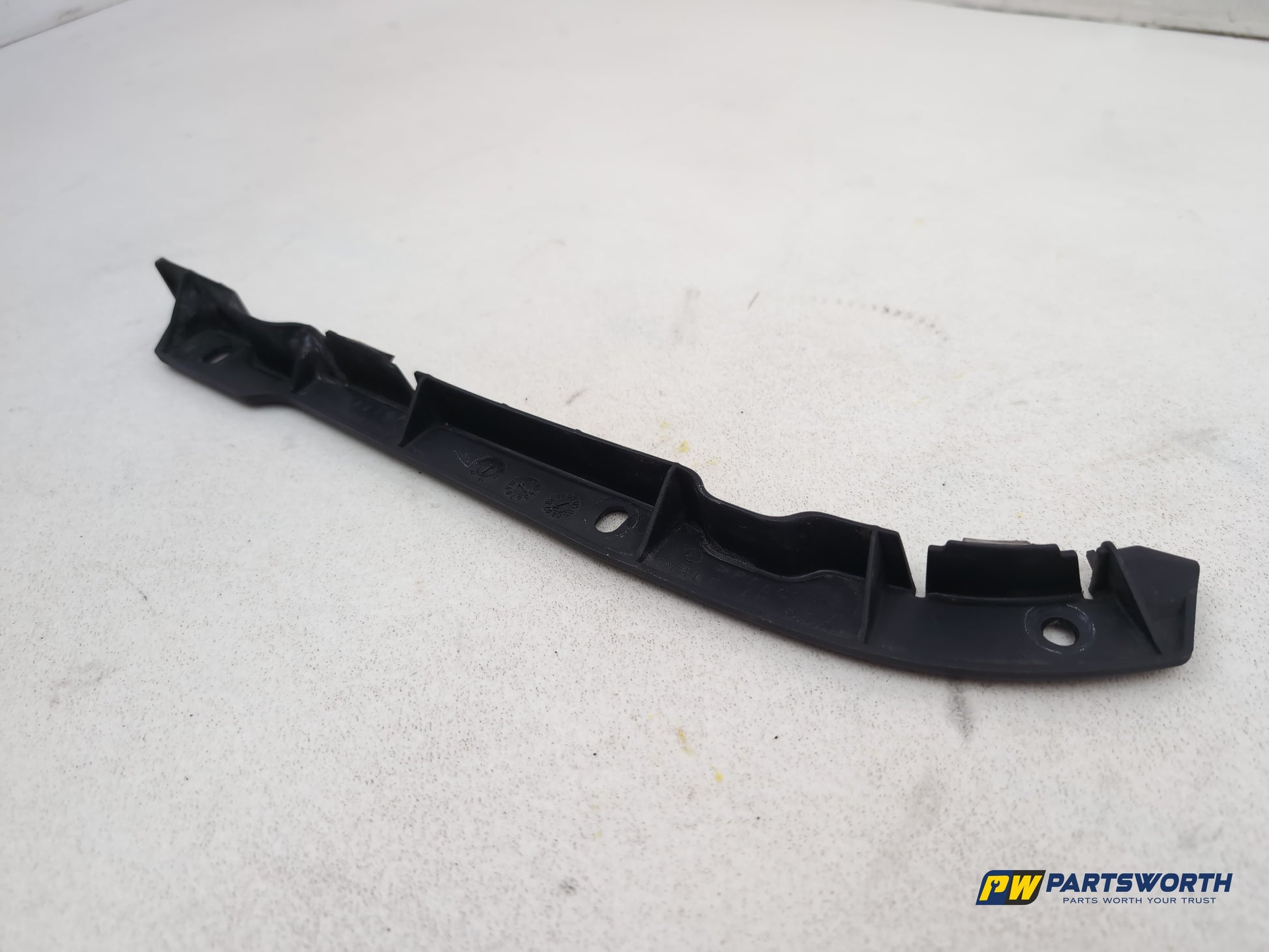 Mercedes R320 R-Class W251 Rear Bumper Mouting Bracket Left Side A2518850163 - photo 3
