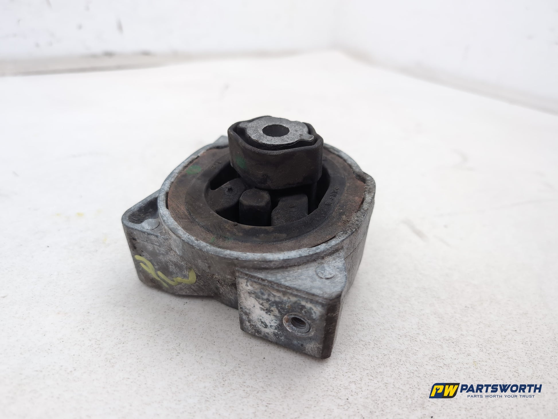 Mercedes-Benz B200 B-Class W245 2.0l Diesel Right Engine Mount A1692401018 - photo 9