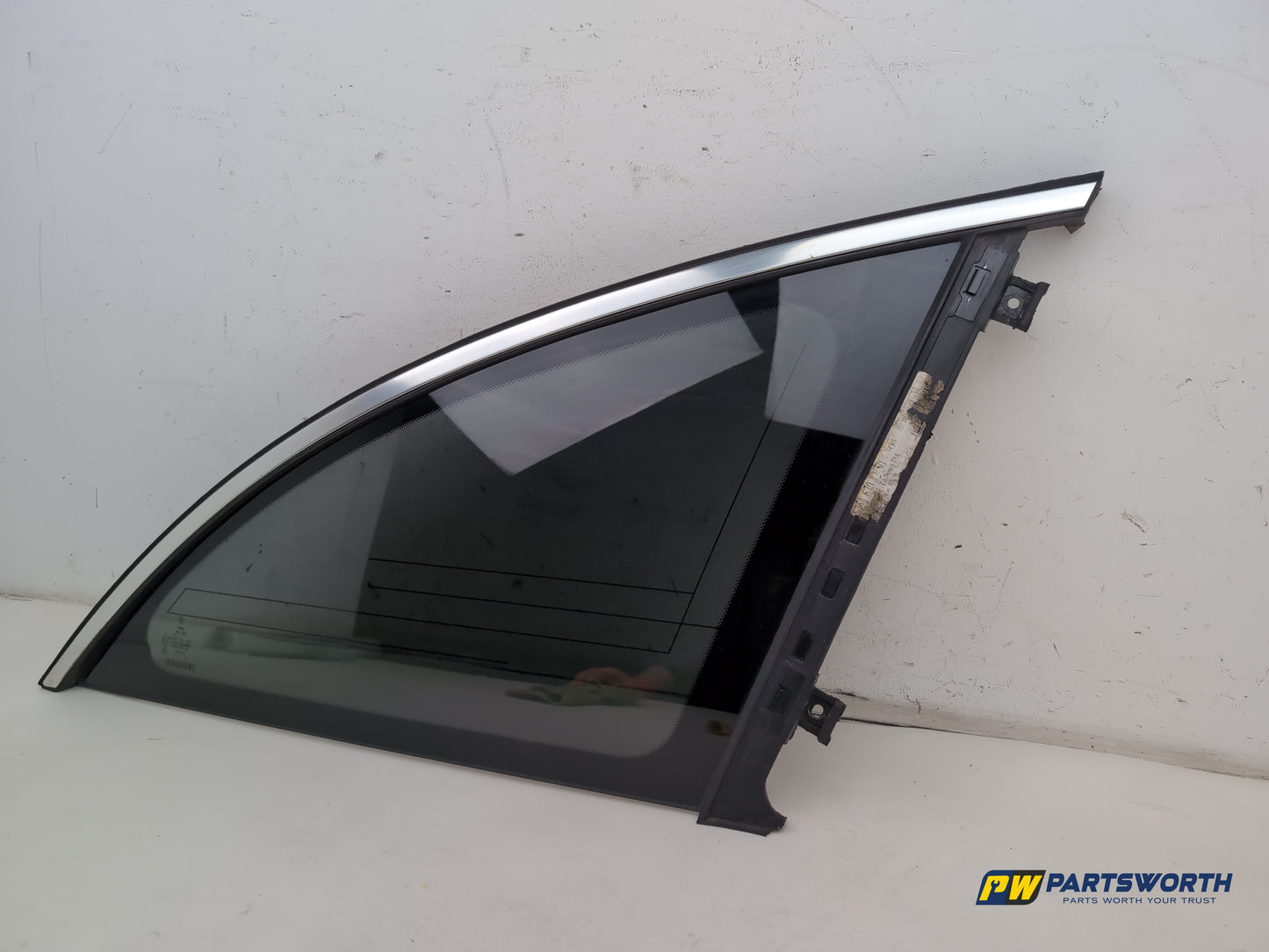 Door Glass Quarter Light Rear RH 3
