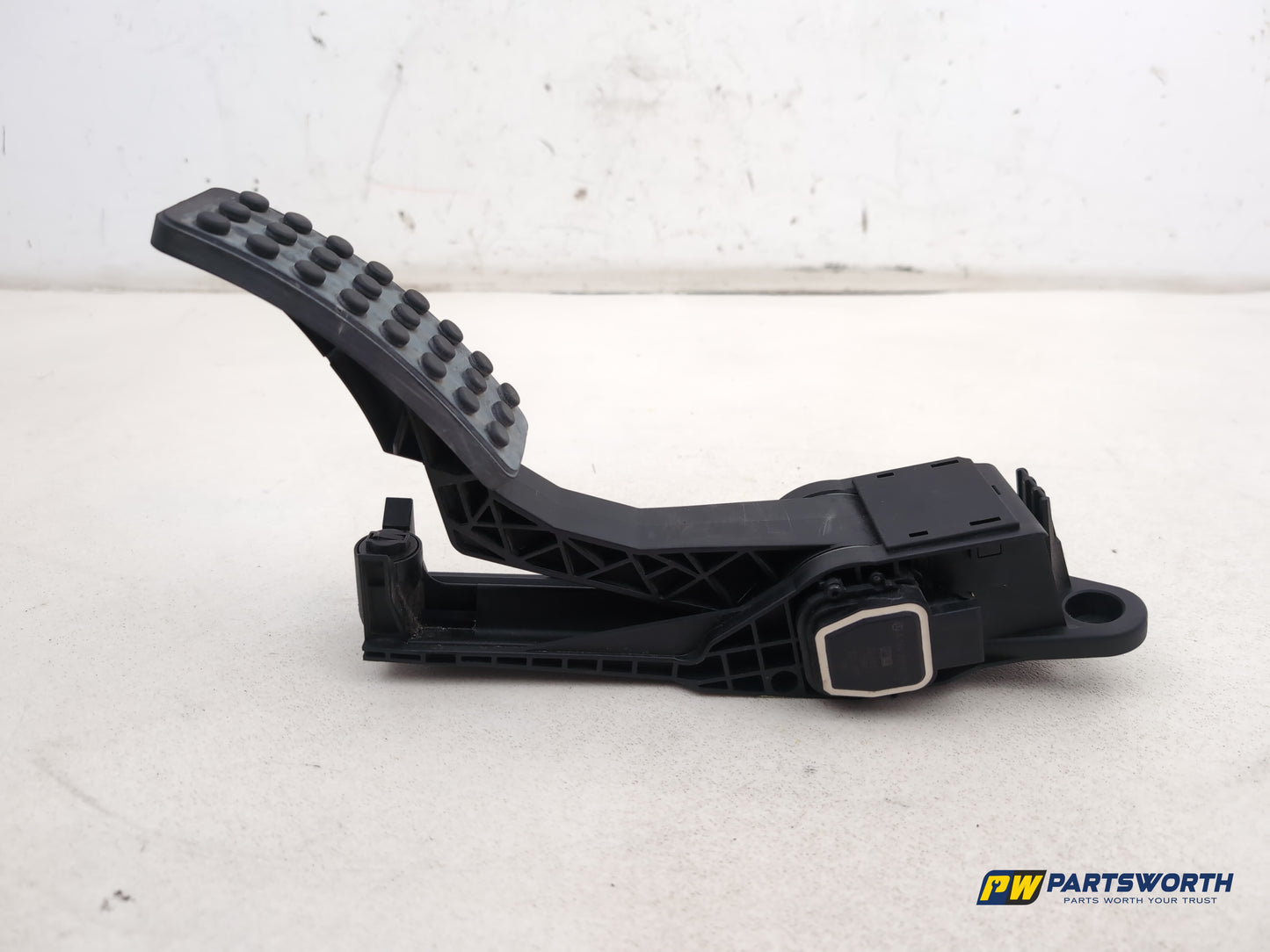 Mercedes R320 R-Class W251 Accelerator Pedal Throttle A1643000104 2006-2013 - photo 3