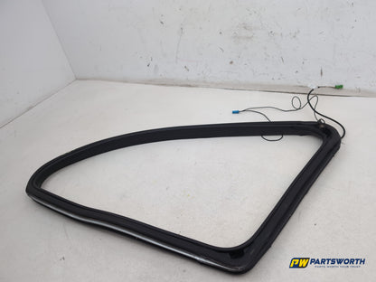 Mercedes R320 R-Class W251 Rear Right Quarter Window Frame Seal A2516702239 - photo 3