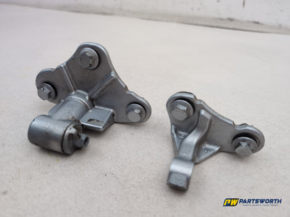 Mercedes R320 R-Class W251 Rear Left Door Hinge Pair 2006-2013 - photo 3