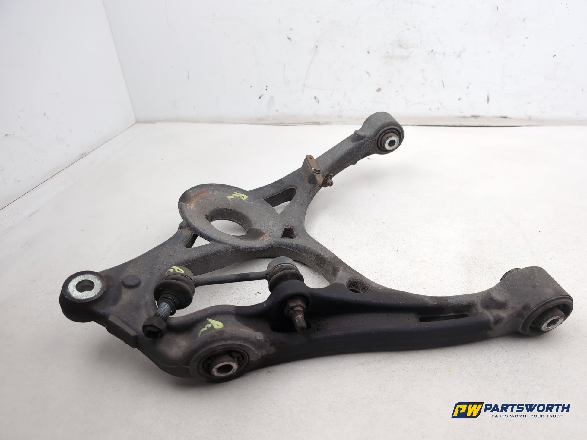Mercedes R320 R-Class W251 Rear Right Lower Suspension Arm 2006-2013 - photo 3