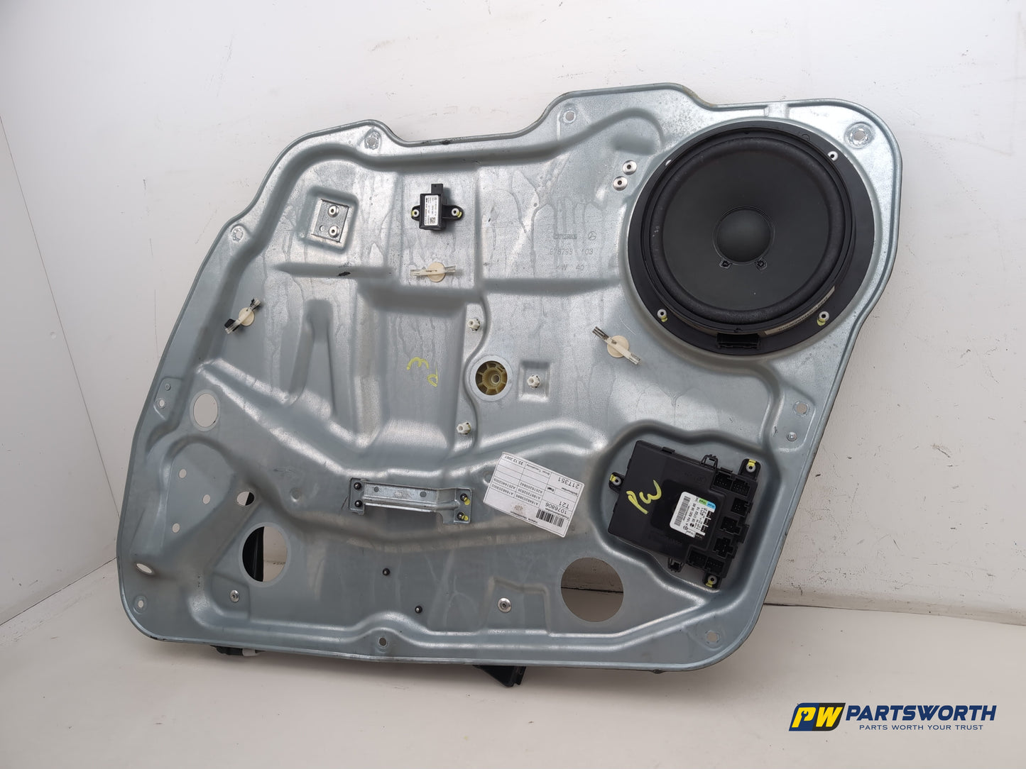 Mercedes R320 R-Class W251 Front Right Window Regulator A1648203885 2006-2013 - photo 3