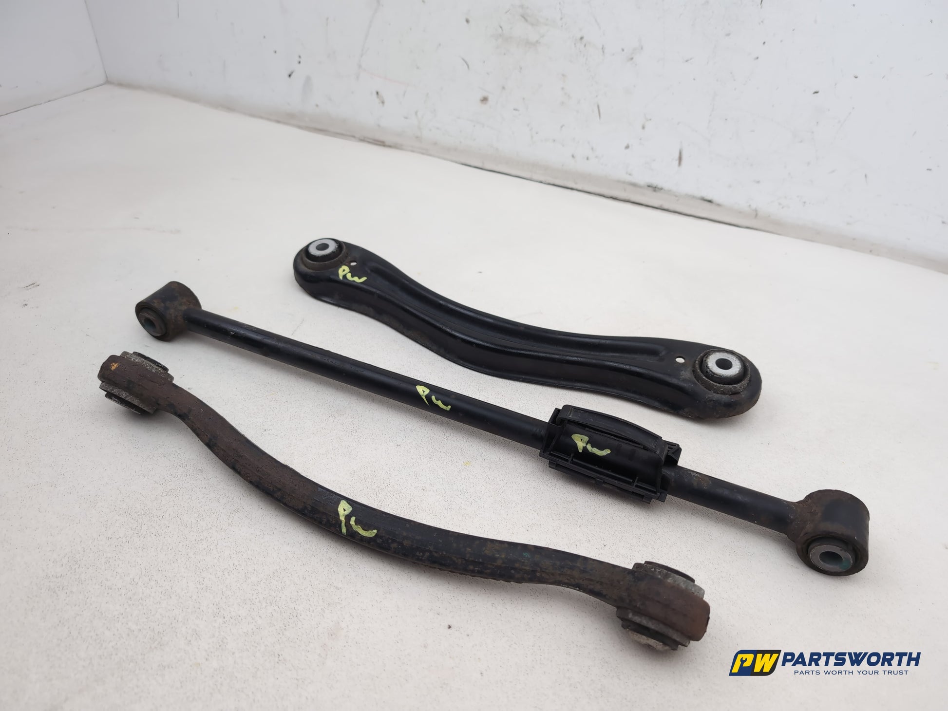 Mercedes R320 R-Class W251 Rear Suspension Control Arms Set Left 2006-2013 - photo 3