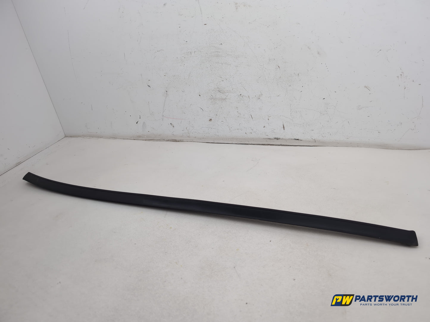 Mercedes R320 R-Class W251 Left Windshield Trim A2516904962 2006-2013 - photo 3