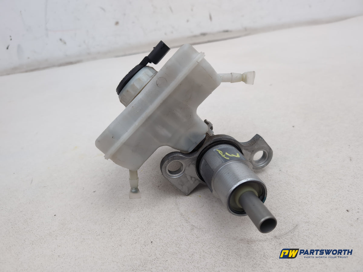 Brake Master Cylinder Assembly 3