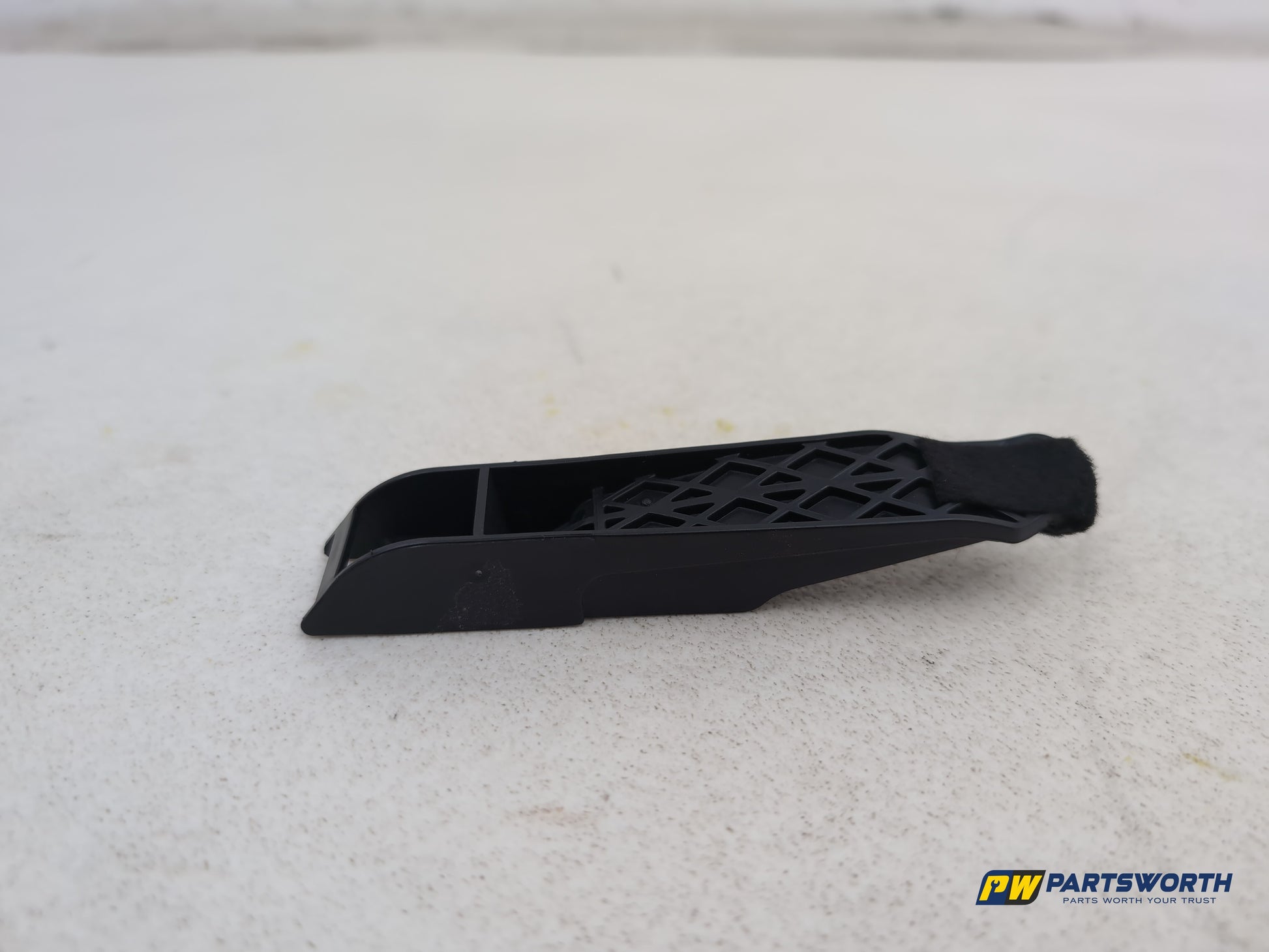 Mercedes R320 R-Class W251 Front Left Seat Right Hook A2519100276 2006-2013 - photo 3