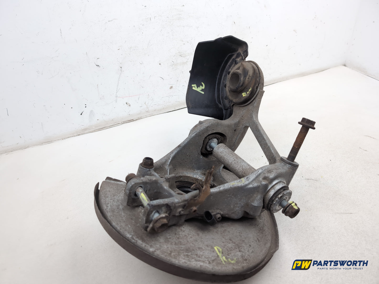 Audi A6 S Line Black Ed 2.0l Diesel Wheel Hub Rear Lh Passenger Side 2011-2018 - photo 3