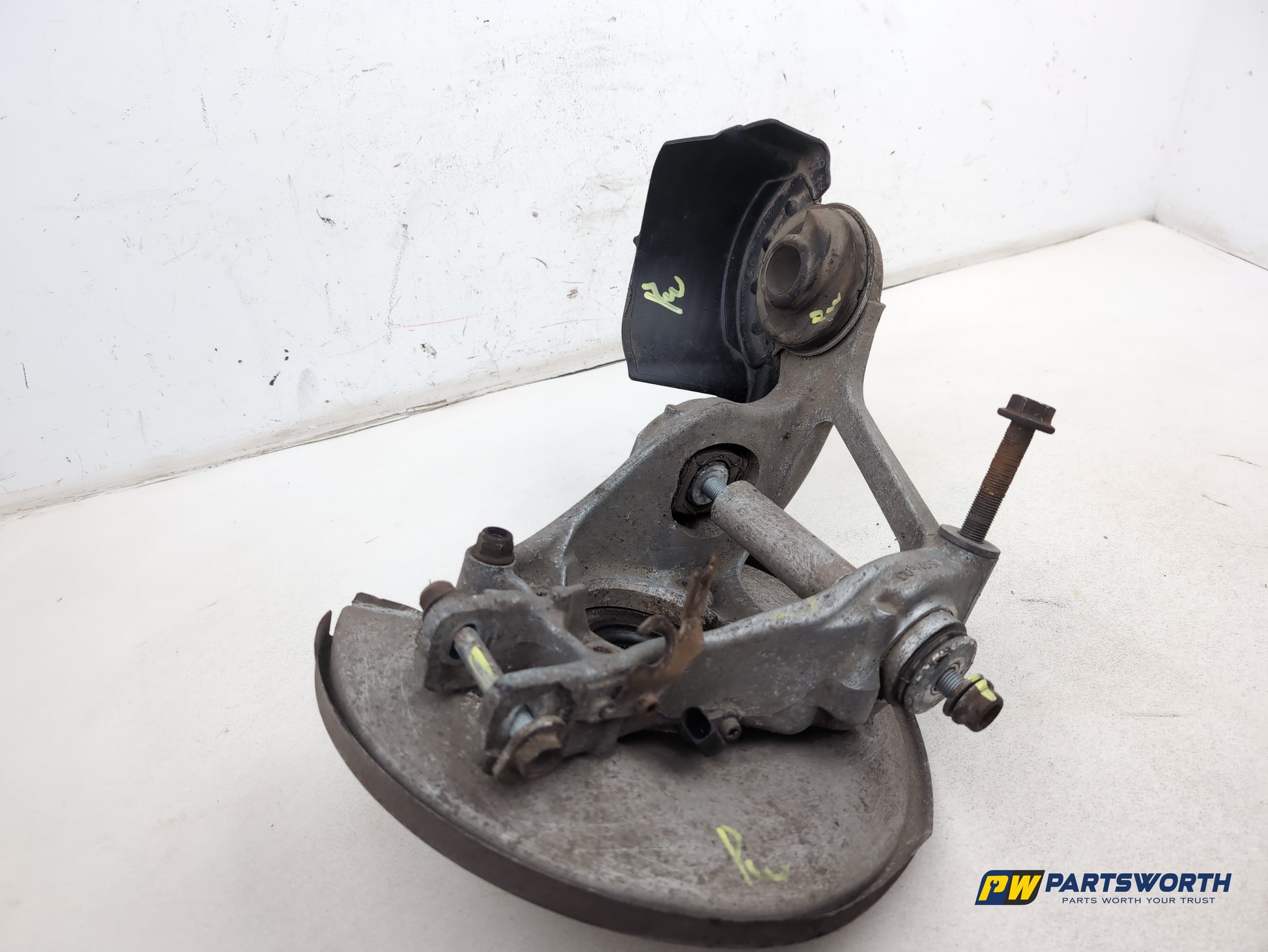 Audi A6 S Line Black Ed 2.0l Diesel Wheel Hub Rear Lh Passenger Side 2011-2018 - photo 3
