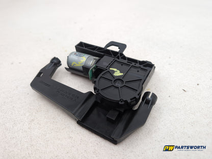 Mercedes R320 R-Class W251 Front Seats Folding Headrest Actuator A0009700026 - photo 3