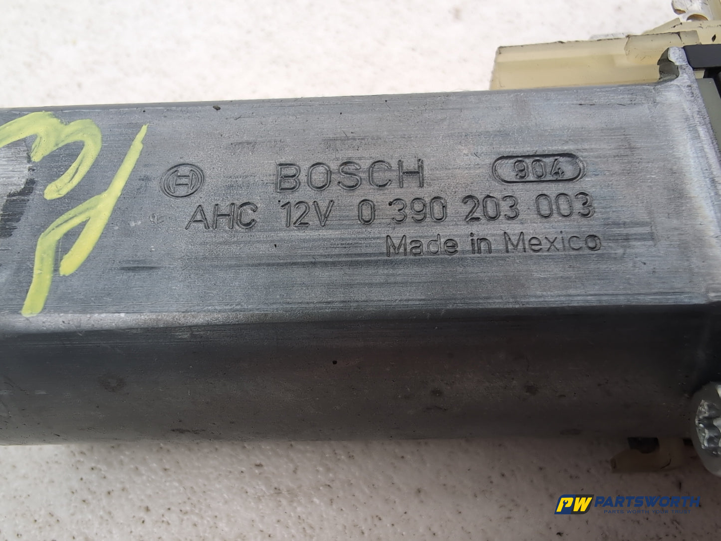 Mercedes R320 R-Class W251 Front Seat Adjustment Motor Left Side 0390203003 - photo 3