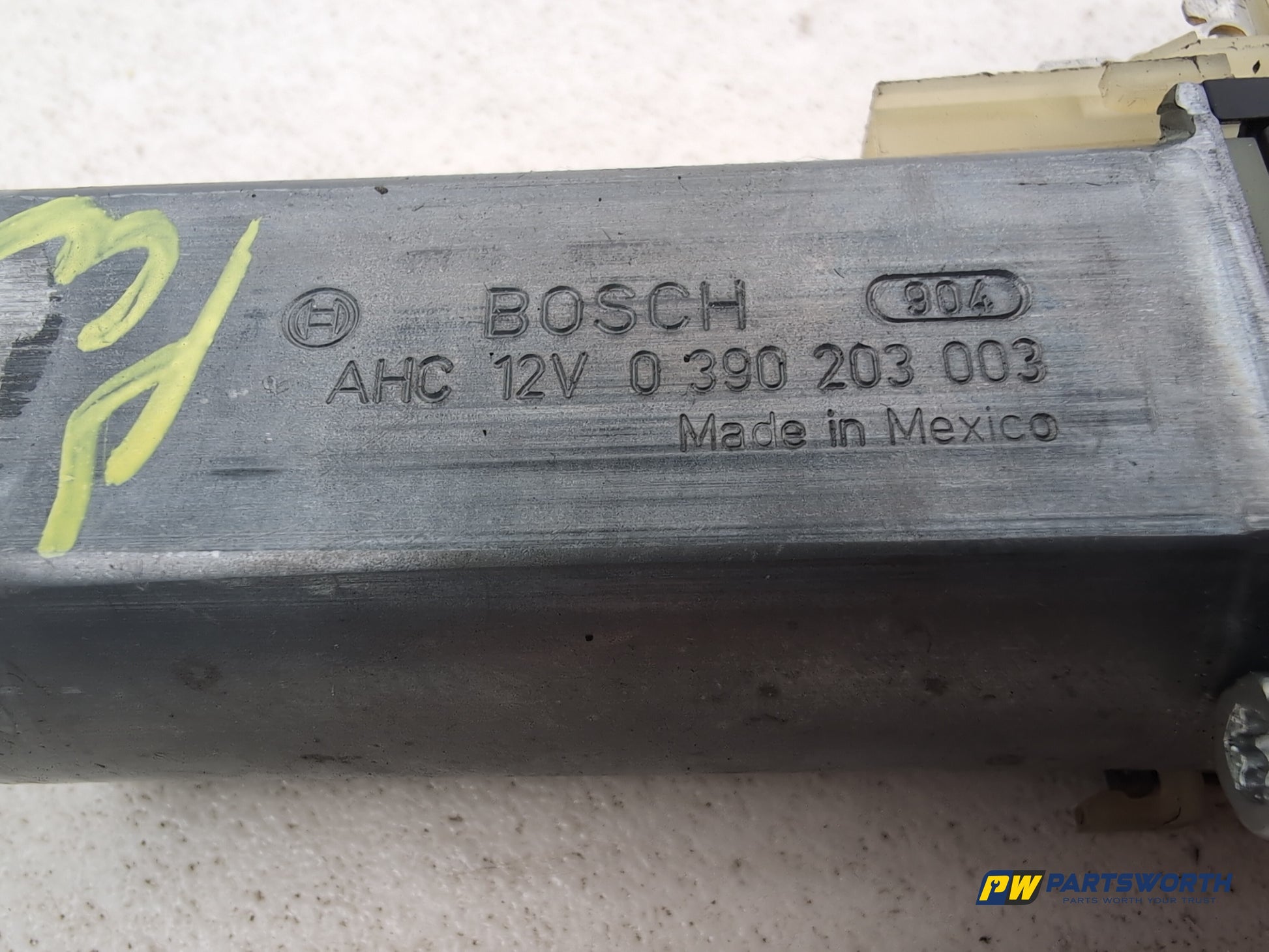 Mercedes R320 R-Class W251 Front Seat Adjustment Motor Left Side 0390203003 - photo 3