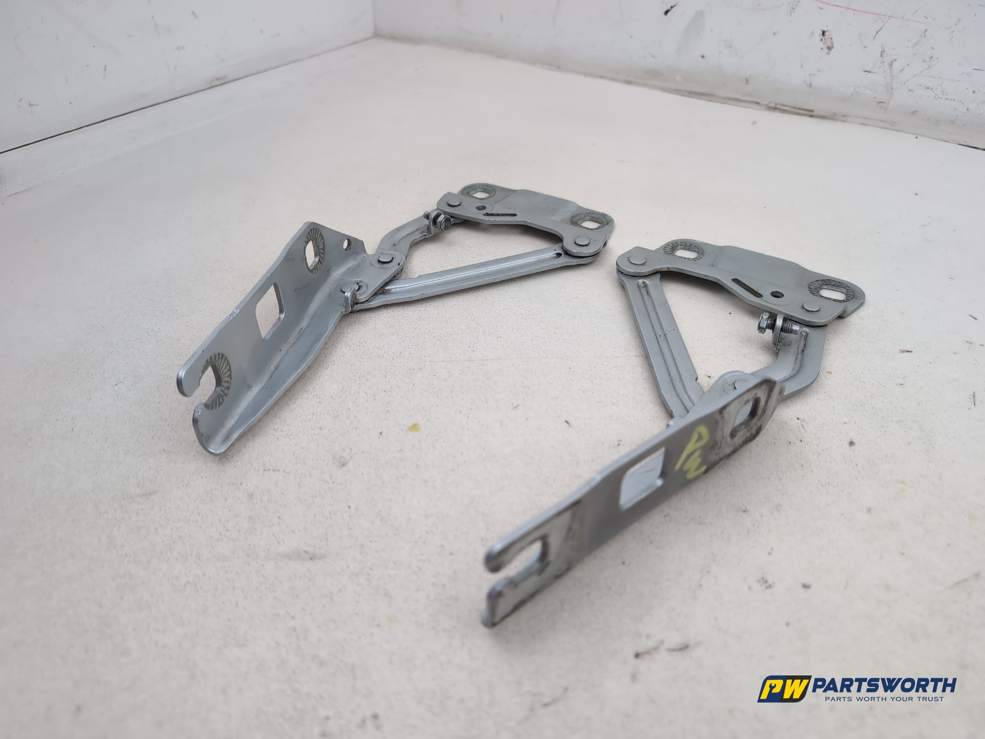 Mercedes R320 R-Class W251 Bonnet Hinges Pair Silver C775 A2518800128 2006-2013 - photo 9