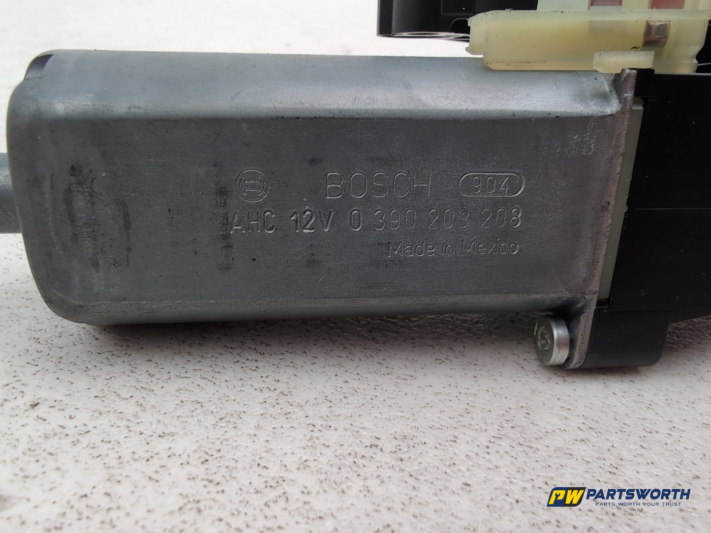 Mercedes R320 R-Class W251 Front Seat Adjustment Motor Right Side 0390203208 - photo 9