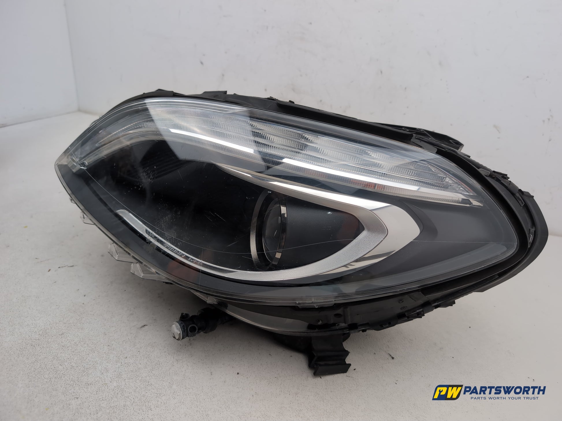 Mercedes-Benz B180 B-Class W246 Xenon Headlamp Lh Passenger Side A2468200339 - photo 3