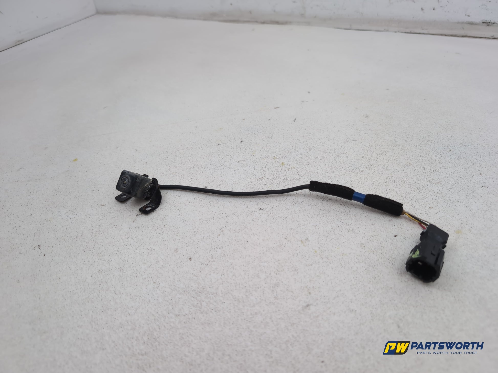 Hyundai I40 Style Blue Drive Crdi Rear Parking Camera 957603z102 2011-2019 - photo 6