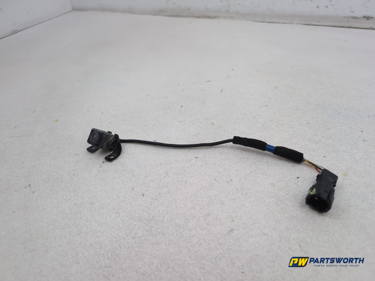 Hyundai I40 Style Blue Drive Crdi Rear Parking Camera 957603z102 2011-2019